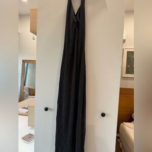 Elegant Black Backless Dress